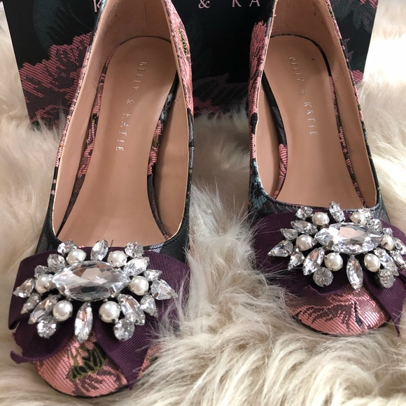 Kelly & Katie womens Sz 6 heels - Picture 5 of 7